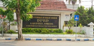 LBHAM Mengapresiasi Nalar Kritis Komisi C DPRD Jombang Dalam RDP, Tapi Tidak Mempunyai Keberanian IMG 20260402 WA0053